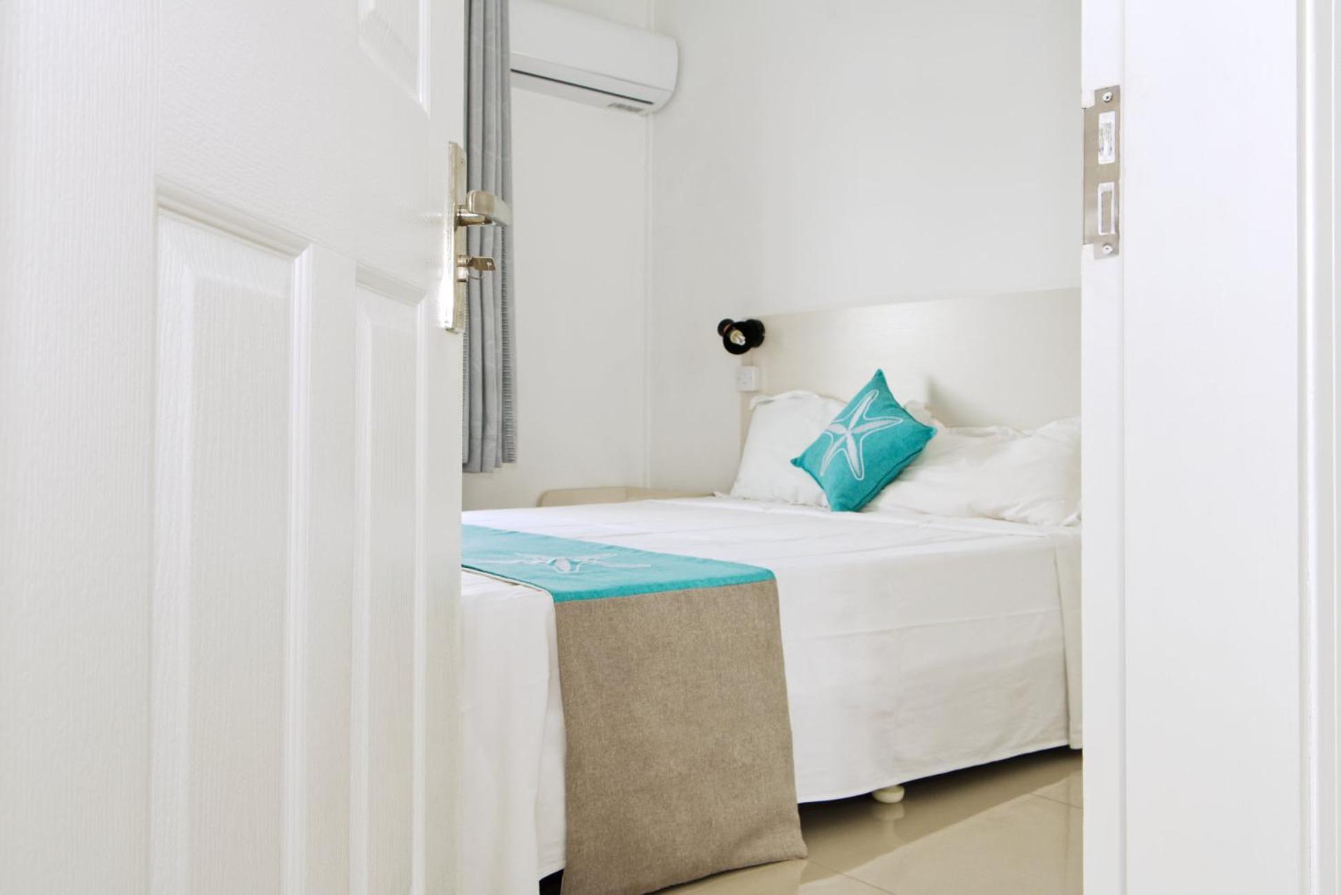 Blue Pebbles Villa Flic en Flac Exterior foto